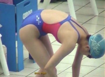 4737/「殴り込み撮り・水泳無法地帯(35)～女子大生編14」～画像公開解禁版 大学水泳部　超ハイレグ競泳水着　ハイカット　はみ毛　日焼け跡　競泳水着動画