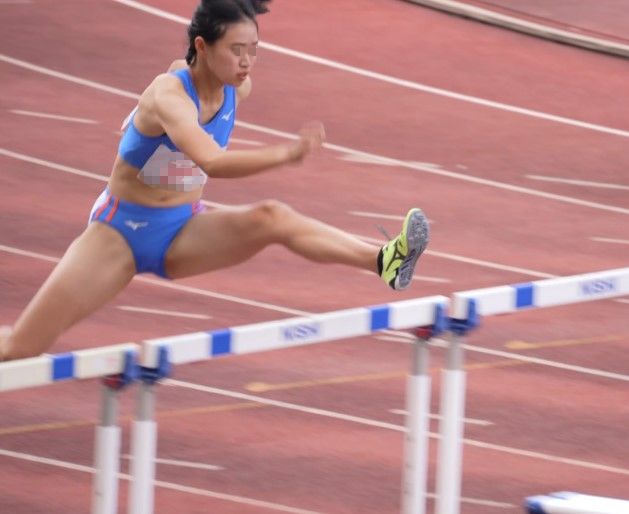 脚を開く競技　ぼーんほわいと 第19回田島直人記念陸上競技大会 女子100ｍＨ　ハードル　ブルマ足上げ　初見ブルマ　社会人ブルマ　実業団女子陸上　笹沼　若奈　宇都宮記念病院