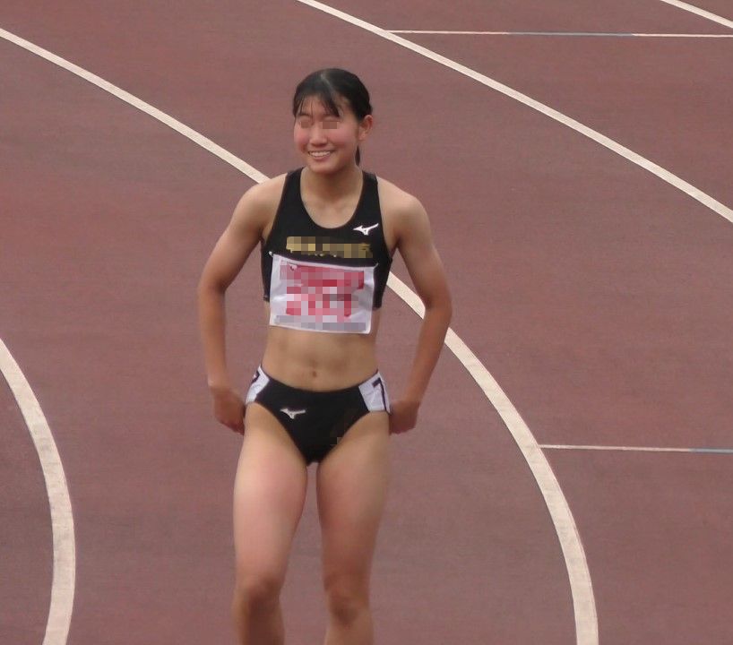 きゃめる１４９　魅惑の世界へようこそ。 ハイレグを思わせる仕草が魅力的です。 きゃめる  第38回　U20日本選手権　OSAKA　豊田大谷　日大三島　中京大中京　近大付属福岡高校 ハイレグコマネチ　Ｔフロントブルマ　日焼け跡太腿