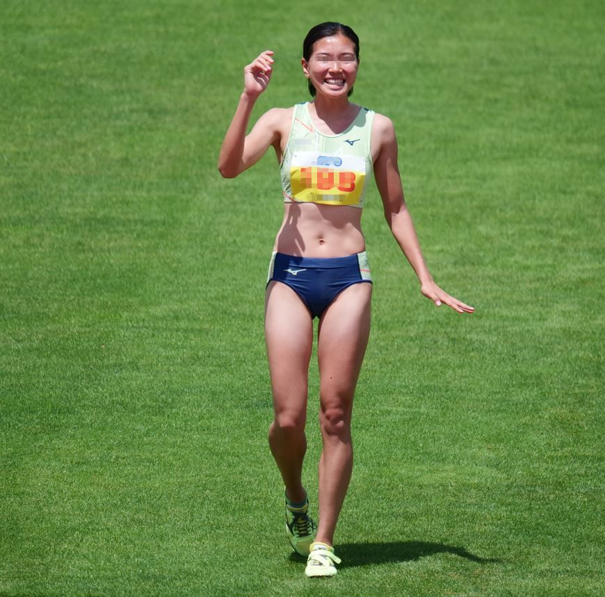 長身美女による高跳び競演 05 Moe　日本体育大学 女子陸上部　実業団陸上女子　陸上　陸上女子　ブルマ　ハイレグレーシングショーツ　社会人ブルマ　まんぐり返しブルマ