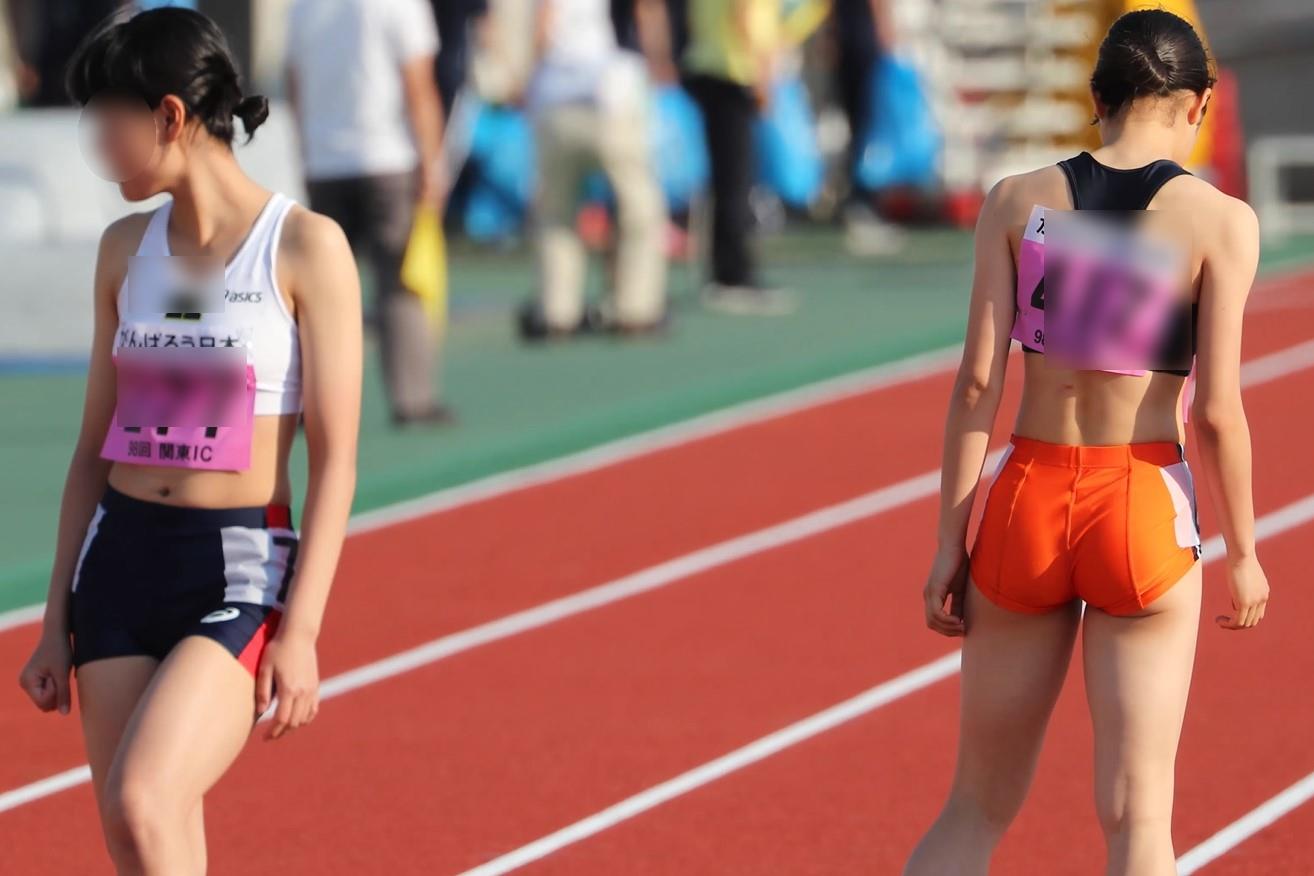 0547_01 4x100m 01 ニューヨーク　kidextenjyu 第98回関東インカレ　白ブルマ　ブルマ復活　山梨学院大学　女子陸上部　フロントインナーはみパン　大東文化大学　法政大学　慶応義塾大学　東海大学　女子陸上部　立教大学　メコ筋　ブルマ縦スジ