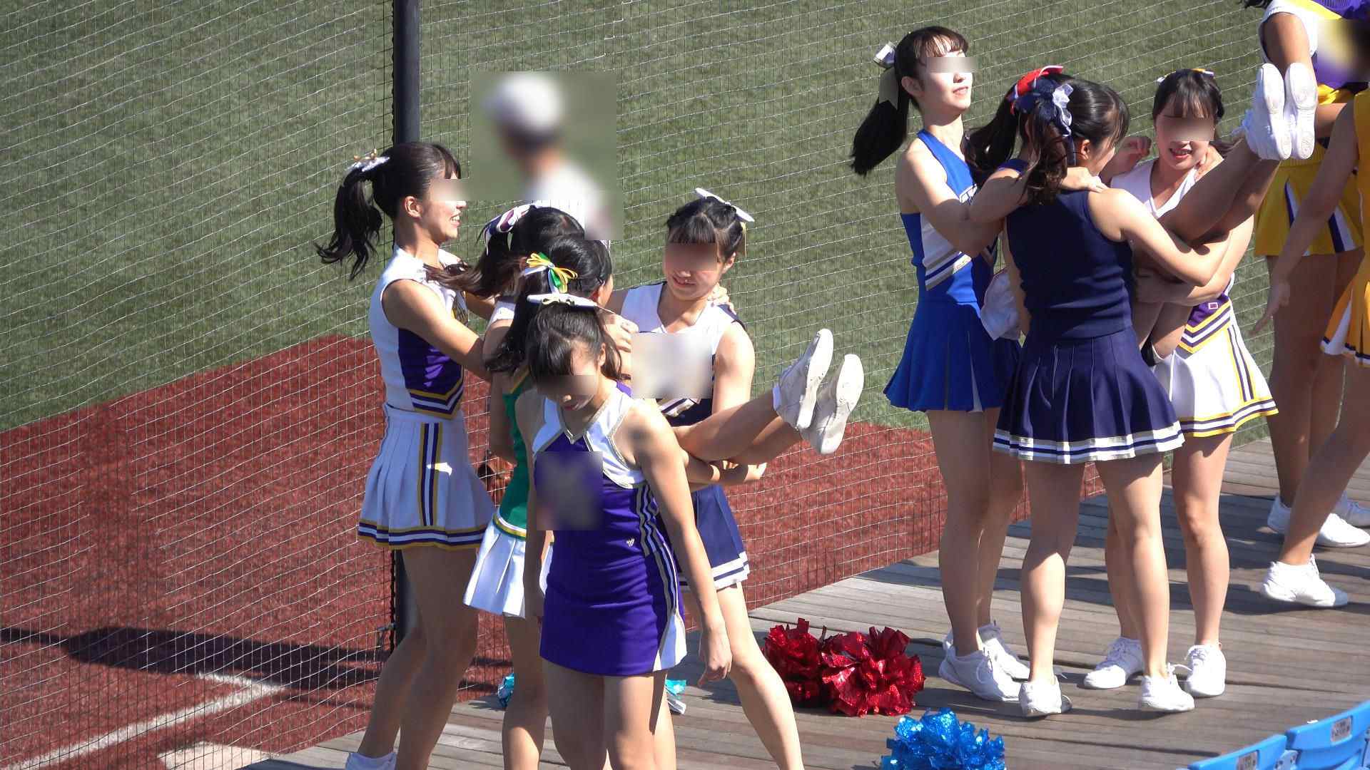 なにわガールズ505 【4K】 驚愕の映像 DE シコッティタイムや!連続攻撃フェーズ124 かわいいハミパンやおまへん 関西の大学野球試合での複数大学応援部のチアリーディングで、色とりどりのアンダースコートハイキックを盗撮