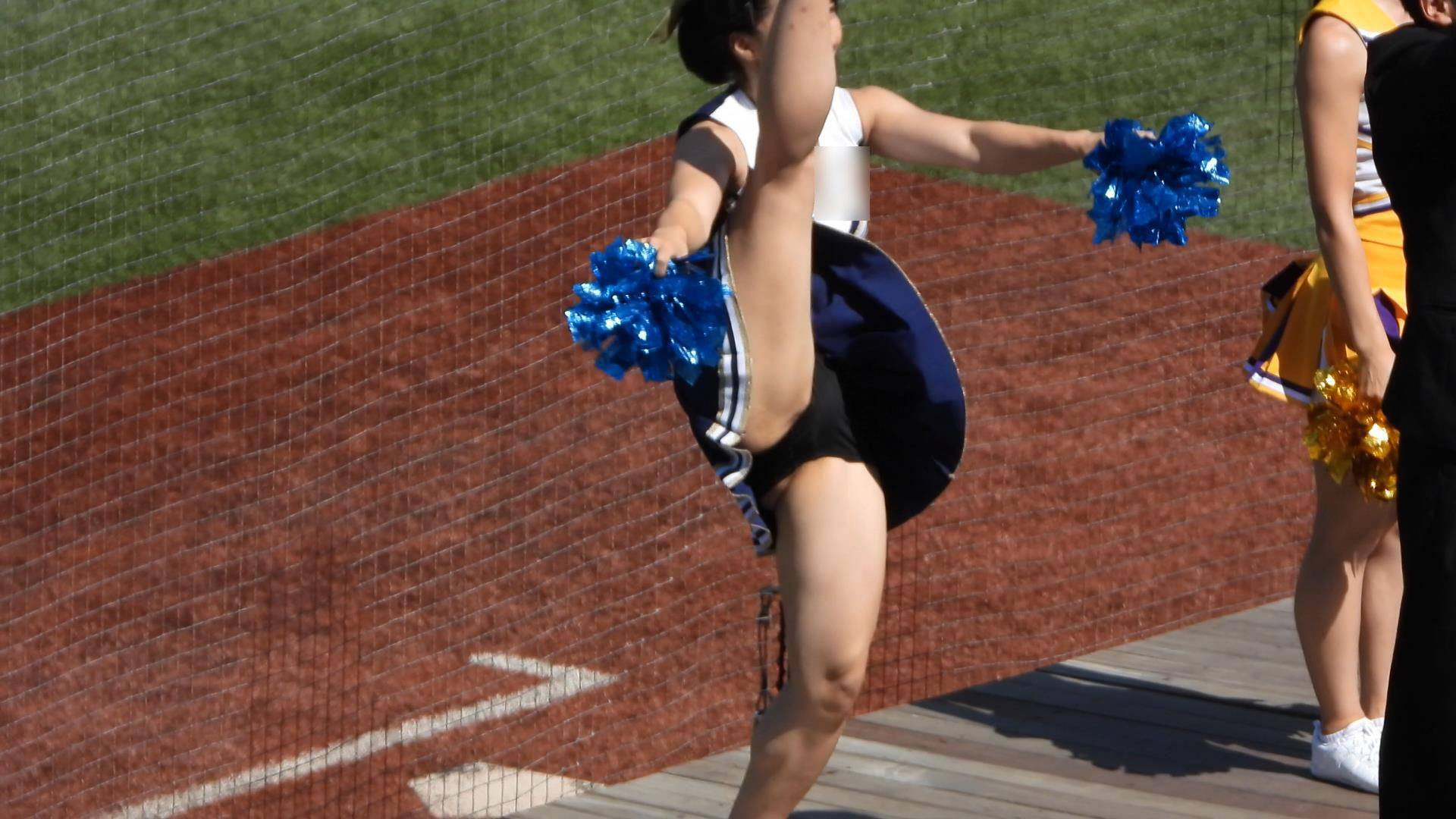 なにわガールズ505 【4K】 驚愕の映像 DE シコッティタイムや!連続攻撃フェーズ124 かわいいハミパンやおまへん 関西の大学野球試合での複数大学応援部のチアリーディングで、色とりどりのアンダースコートハイキックを盗撮