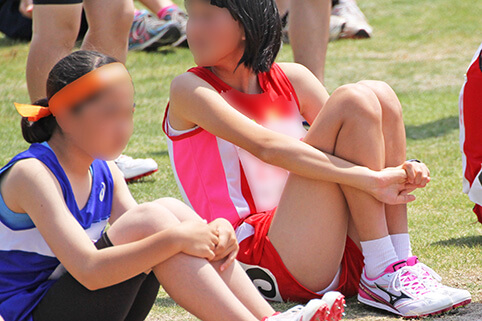 【オリジナル撮影200枚】JC風 陸上競技写真集13ランパン インナーパンチラ 体育座り 陸上女子 白インナー 中学生アスリート 陸上女子モロ見え高画質写真200枚 ブルマ ハイレグ