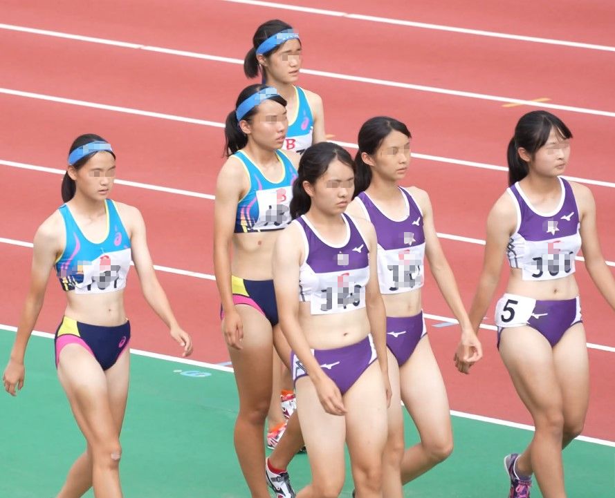 目白押しの400mリレー ぼーんほわいと 福岡県立 修猷館高等学校 女子陸上部　近畿大学附属福岡高等学校　アシックスレーシングブルマ　スレンダーブルマ