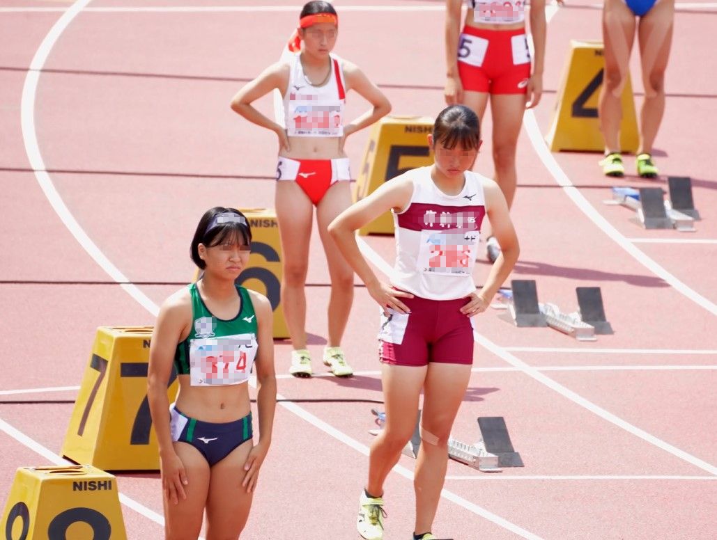 色とりどりのブルマ ぼーんほわいと　躍動の青い力　四国総体　2022　伊万里実業高校　四国学院大学香川西高校　国際学院高校　神辺旭高校　宮崎工業高校　中村学園高校　岡崎城西高校　筑紫女学園　九州陸ブル大使　ハイソックスブルマ　日焼け跡