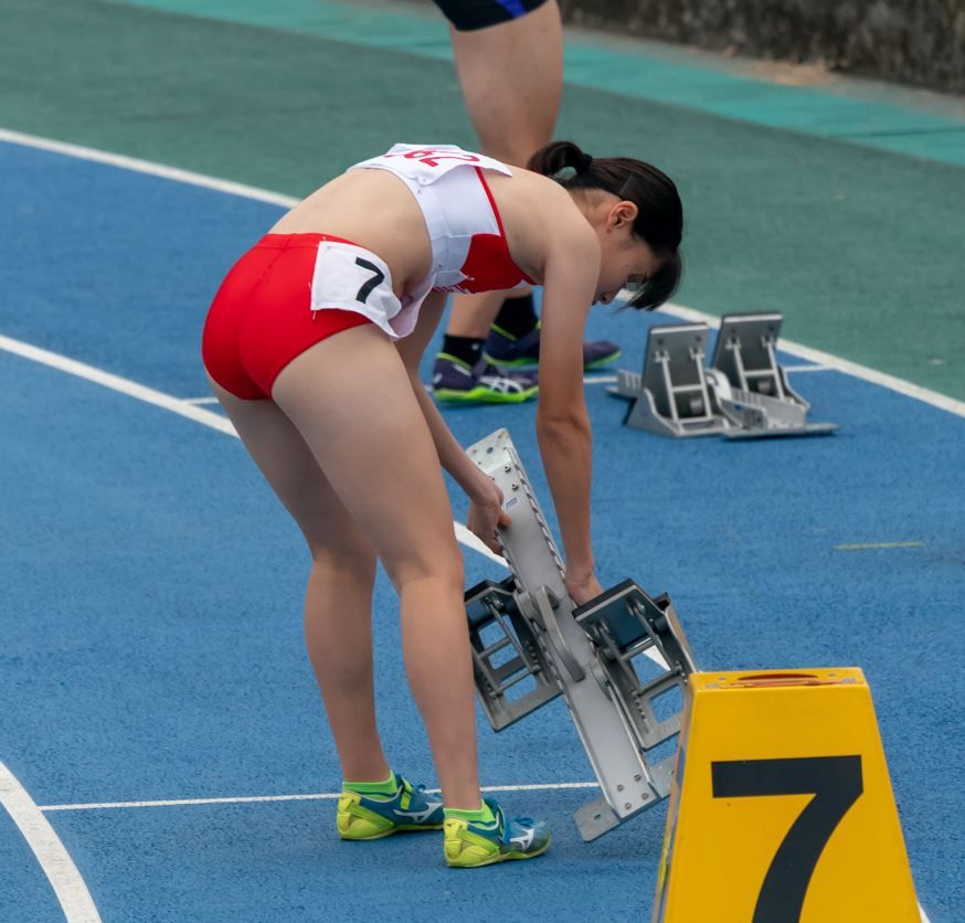 TAF44-2　qwerty　福岡大学女子陸上部　ミズノ製レーシングブルマ　高画質陸上盗撮写真　国立ブルマ　名門校ブルマ