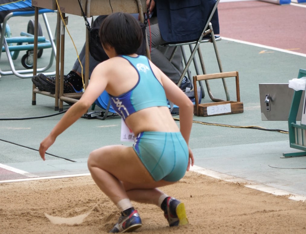 【4K動画】美形顔とハプニング連発の選手の幅跳び　GP木南記念陸上　大塚高校女子陸上部　摂津高校女子陸上部　砂ブルマ　走り幅跳び　レーシングブルマはみパン　インナーショーツパン線　パンティーライン
