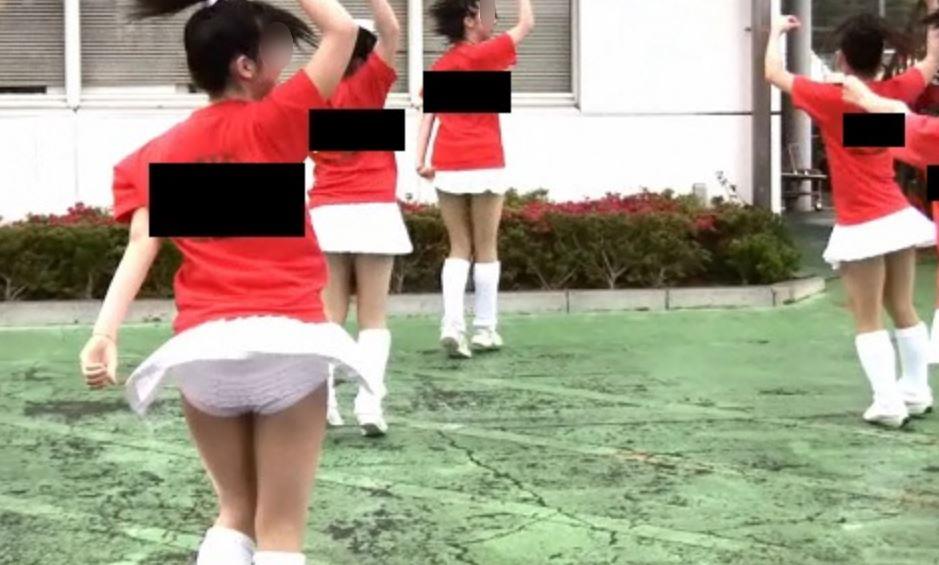 【過去作】幻の白アンスコ！美少女チアガール演技 168-1 white_cheear　女子高生チアリーダー　ハイキック　側転　白色アンダースコート　ショートパンツ型　ブルマ型　プリーツスコート　ブルマ型アンダースコート